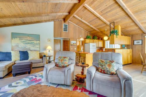 Neskowin House | 1/8 Mi to Neskowin Beach! Cozy Oregon Coast Home