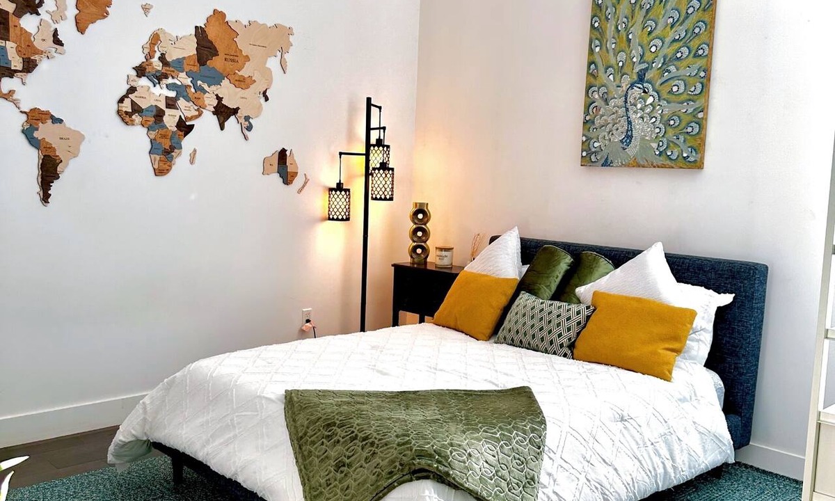 Downtown Long Beach Condo | 1- Bdr Penthouse | Patio | Close to the beach★ ★