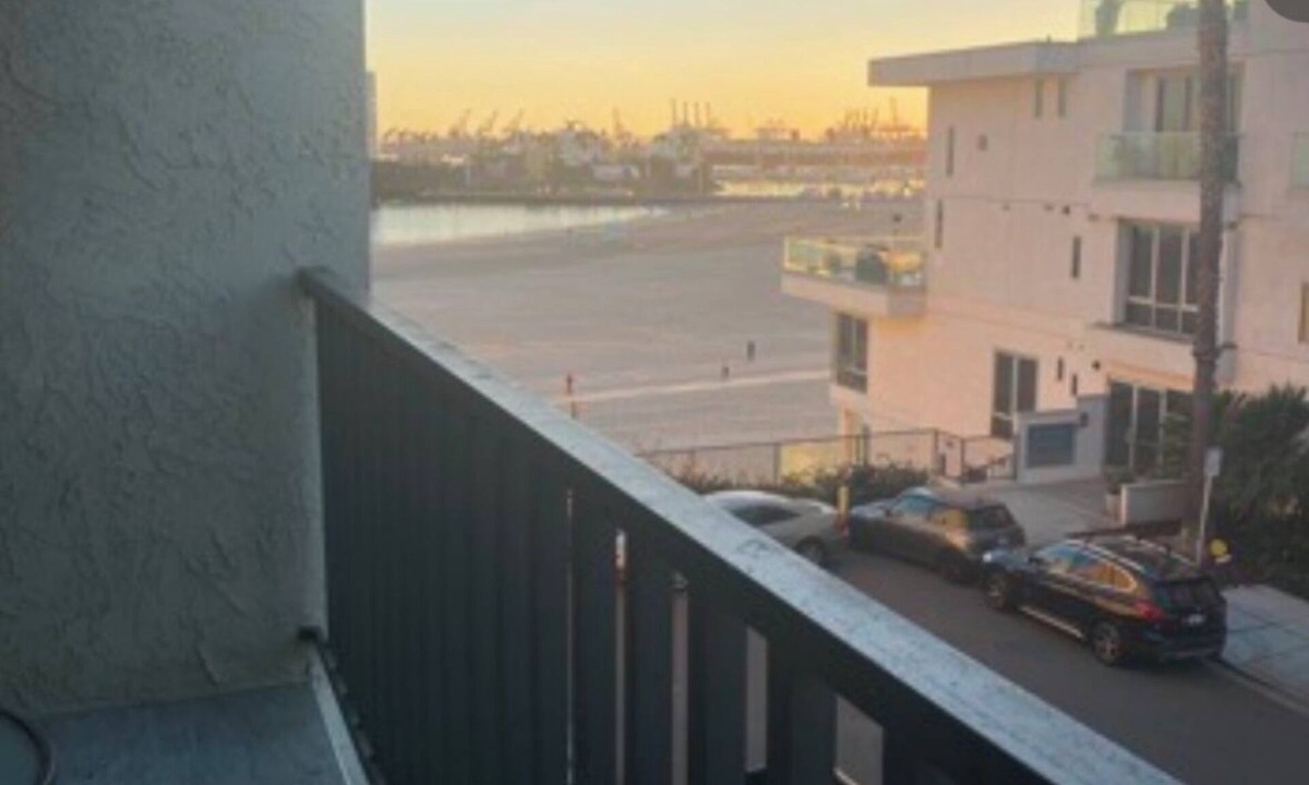 Alamitos Beach Condo | 1-bedroom 1 bath condo ocean view Long Beach