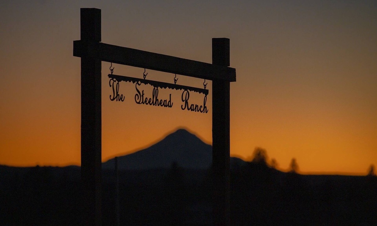 Goldendale House | 10 Beds and lots of fun