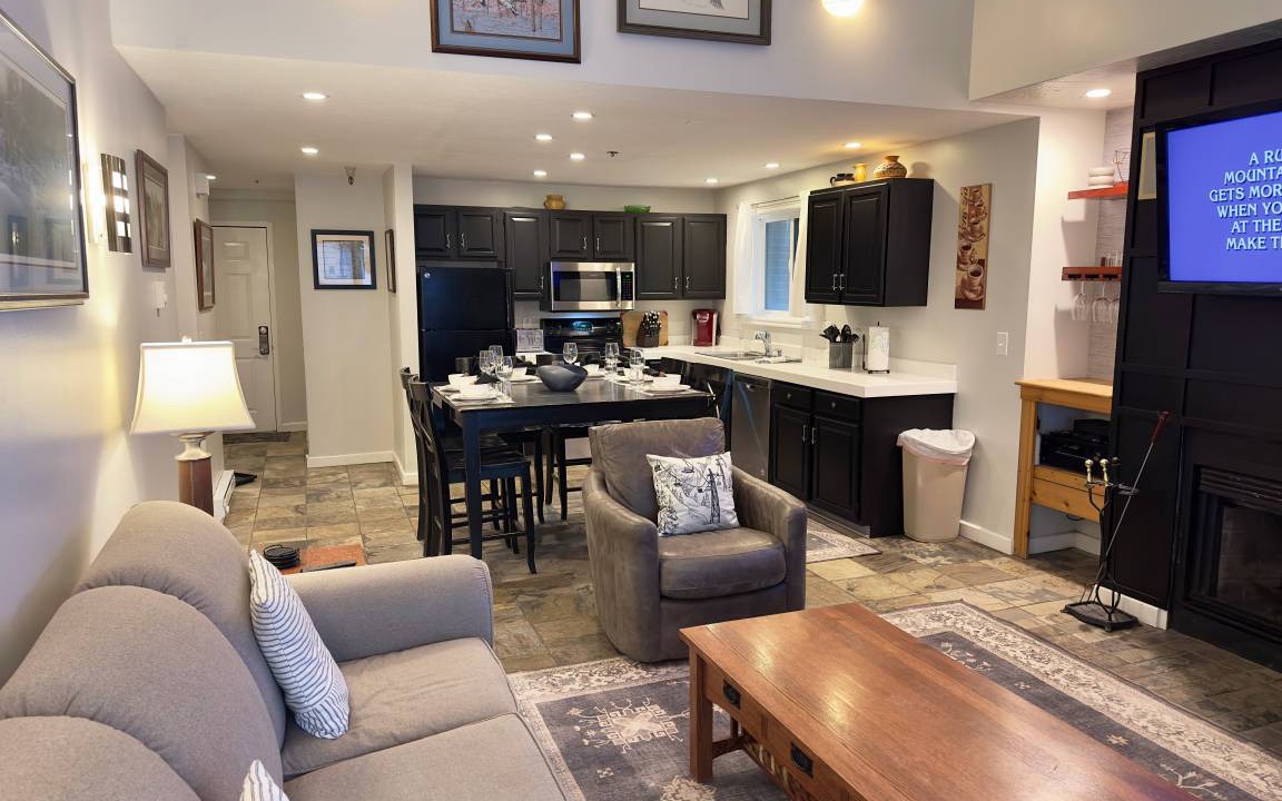North Park City Condo | 112 m² Condo ∙ 3 bedrooms ∙ 11 guests