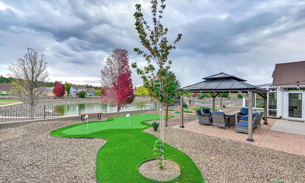 Flagstaff Cottage | 12 Mi to Flagstaff: Pet-friendly Home w/Sunroom!