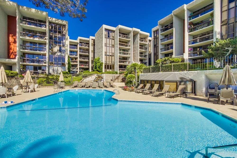 Crown Point Condo | 144 m² Condo ∙ 2 bedrooms ∙ 4 guests
