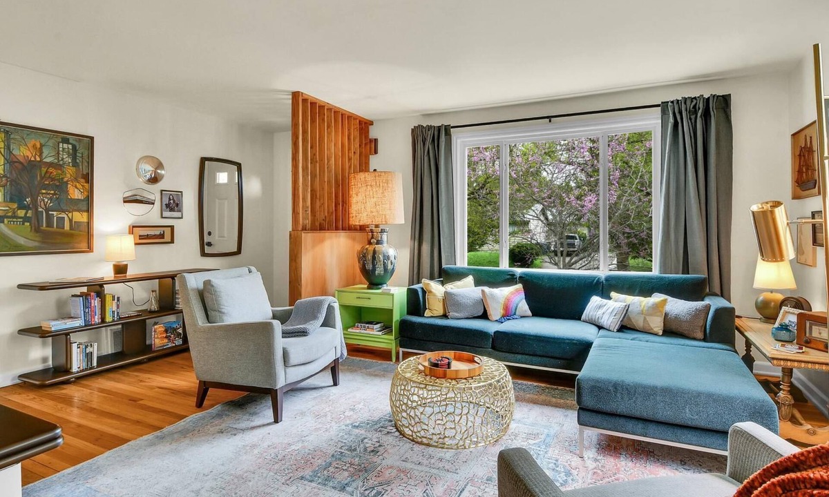 Central District House | 2-bedroom house, close to the city with Hot Tub