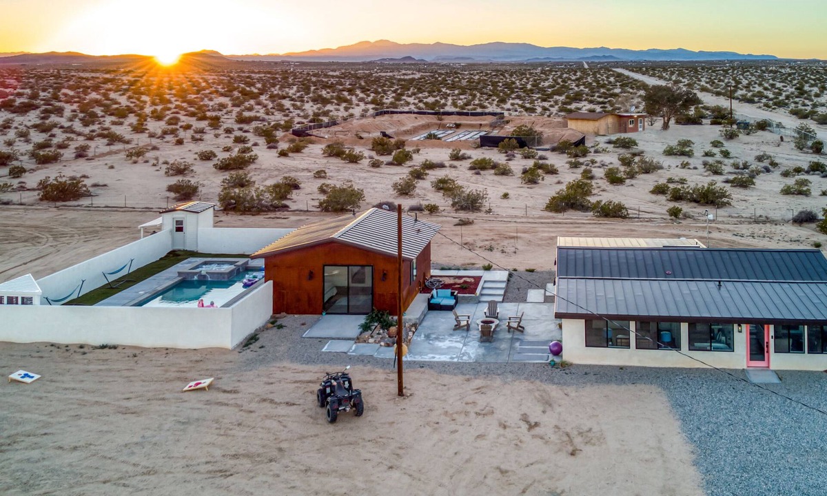 Twentynine Palms House | 2 houses w Pool & Spa! Secluded-no light pollution; Near Joshua Tree Natl Park.