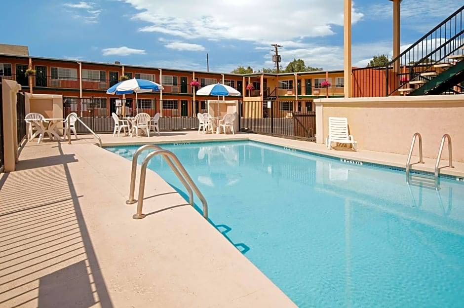 Pendleton Hotel | 2-Star Hotel ∙ Americas Best Value Inn - Pendleton