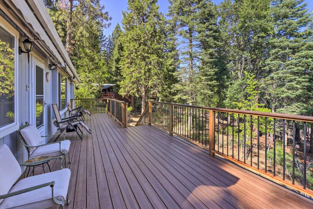 Shingletown House | 20 Mi to Lassen Park: Chateau w/Mt Shasta View!