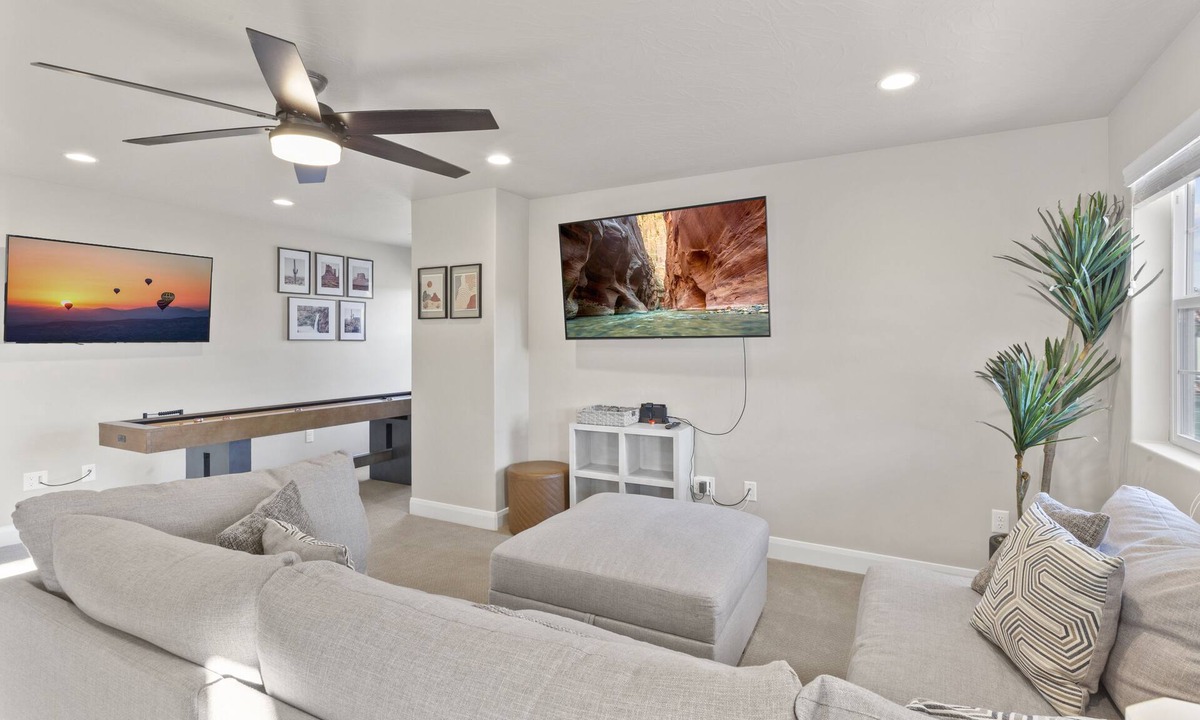 Washington House | 2343, Zion's Escape, New Home with a Nintendo Switch, Shuffleboard, SLP 20