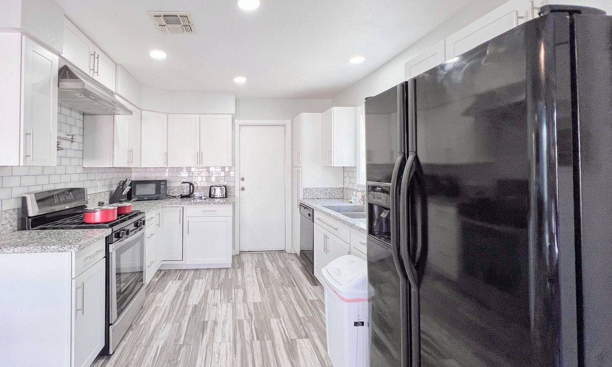 Summerlin House | 3-bedroom home in awesome Las Vegas with WiFi, AC