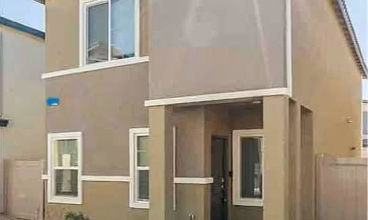 North Las Vegas House | 3-bedroom house in lovely North Las Vegas with attached garage