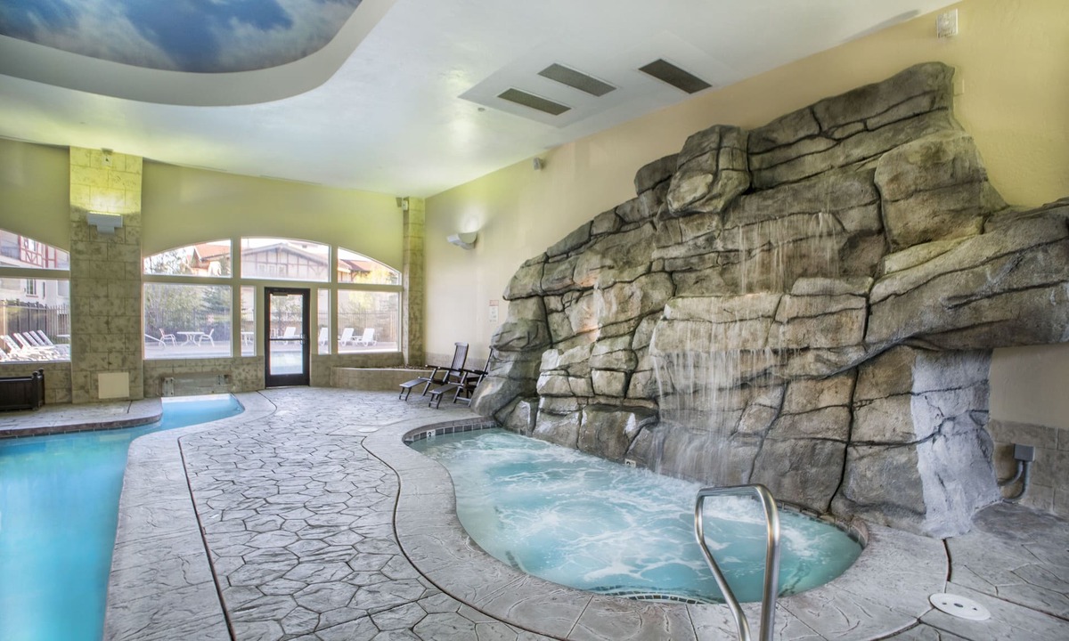 Midway Condo | 3 Bedroom Zermatt Villages 773 Condo
