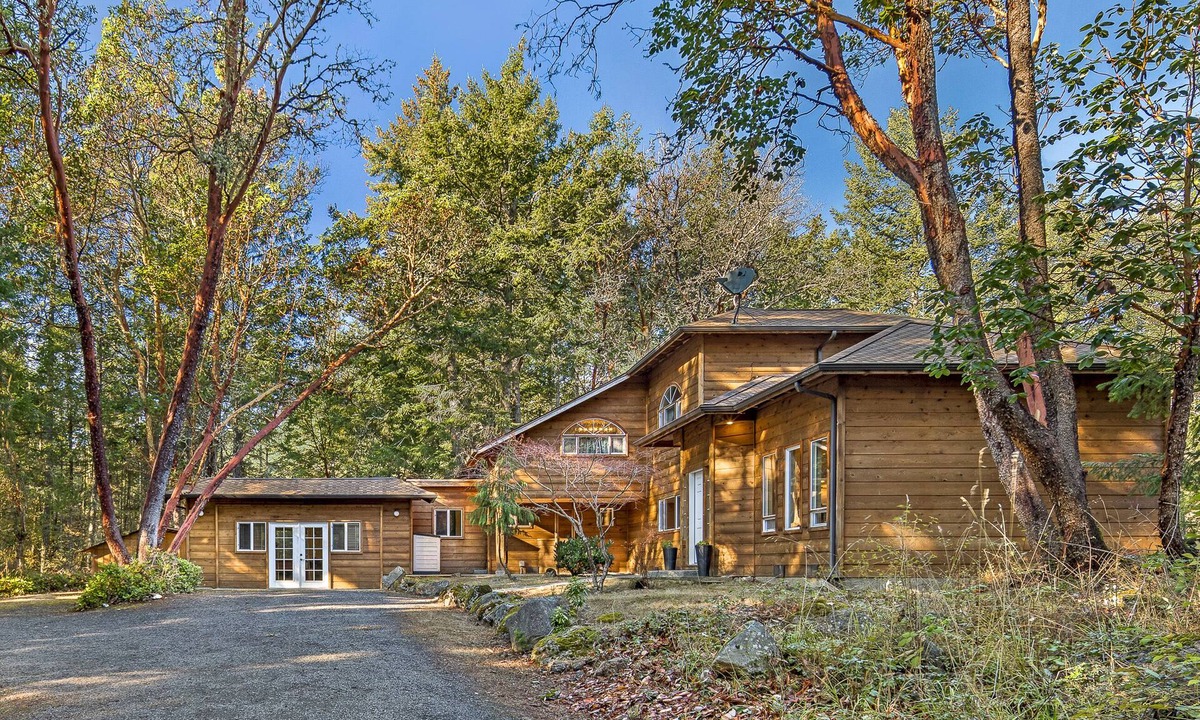 Roche Harbor House | 3 Bedrooms with Hot Tub! (Woodhaven)