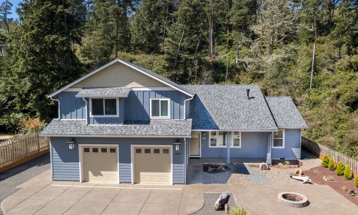 Pacific City House | 3 BR/3BA vacation home- minutes from the beach!