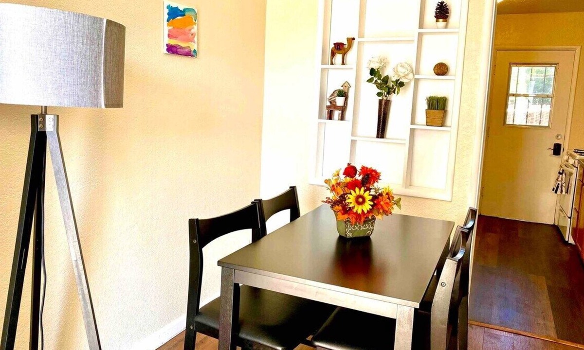 Mid-City Apartment | #3, Spacious Freshly Remodeled - 2BR - 5mins to DT
