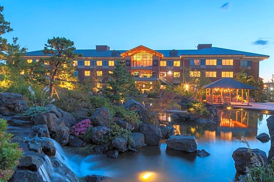 Lebanon Hotel | 3-Star Hotel ∙ Best Western Premier Boulder Falls Inn