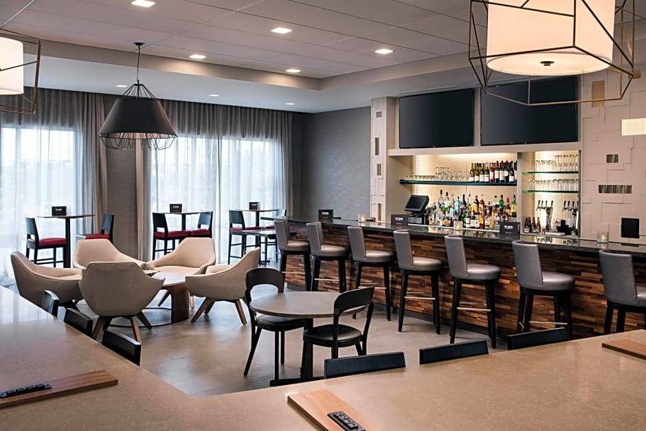 Pullman Hotel | 3-Star Hotel ∙ Courtyard by Marriott Pullman