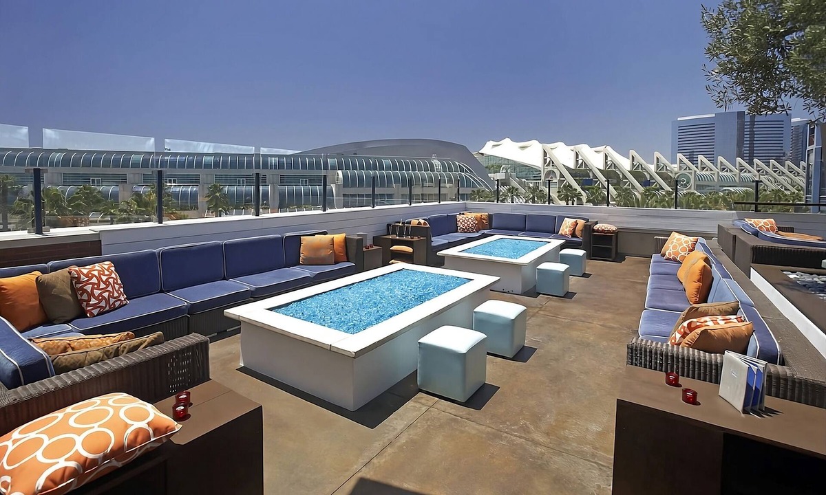 Gaslamp Quarter Hotel | 3 Studio 2 Queen Beds at Hard Rock Hotel San Diego, Rooftop Pool!