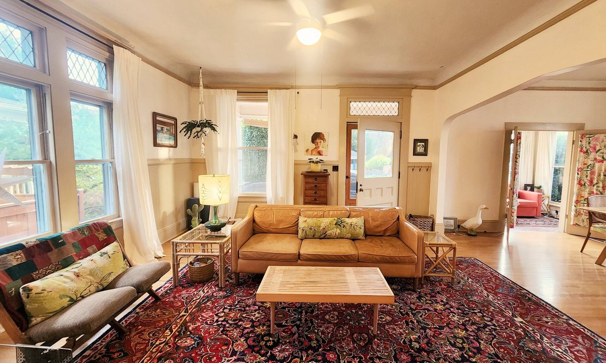 Irvington Apartment | 30+ Day Rental: Beautiful 1902 Apartment on Corner Lot on Bike Path in Irvington