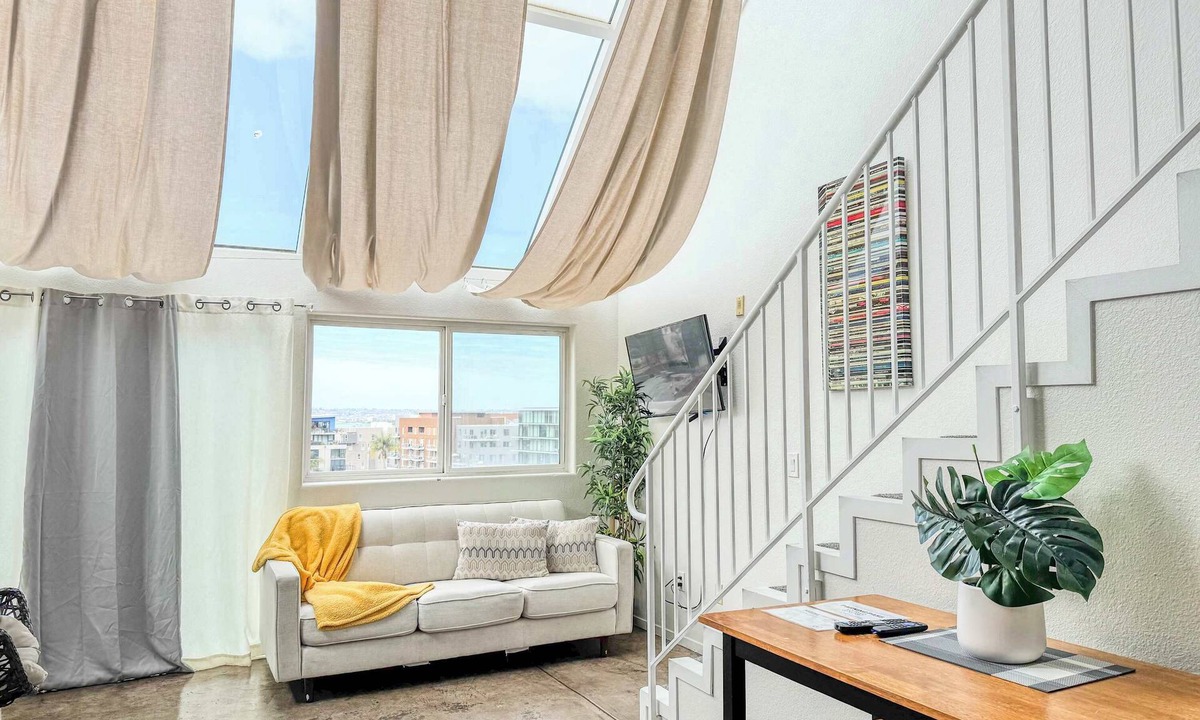 Little Italy Apartment | 303/C Little Italy double balcony Loft/Parking