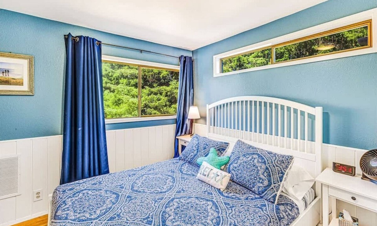Copalis Beach Cottage | 3BR Copalis Beach Cottage | Fireplace | Dogs OK