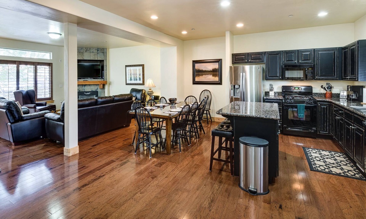 Bear Hollow Village House | 4 BR 3 1/2 Ba Townhouse-Gas grill, hot tub