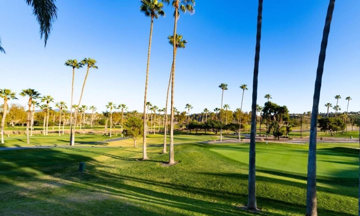 Rancho Santa Fe Hotel | 4 Club-Level Double Queen Room with Golf Views, Pool Access & Elegant Setting