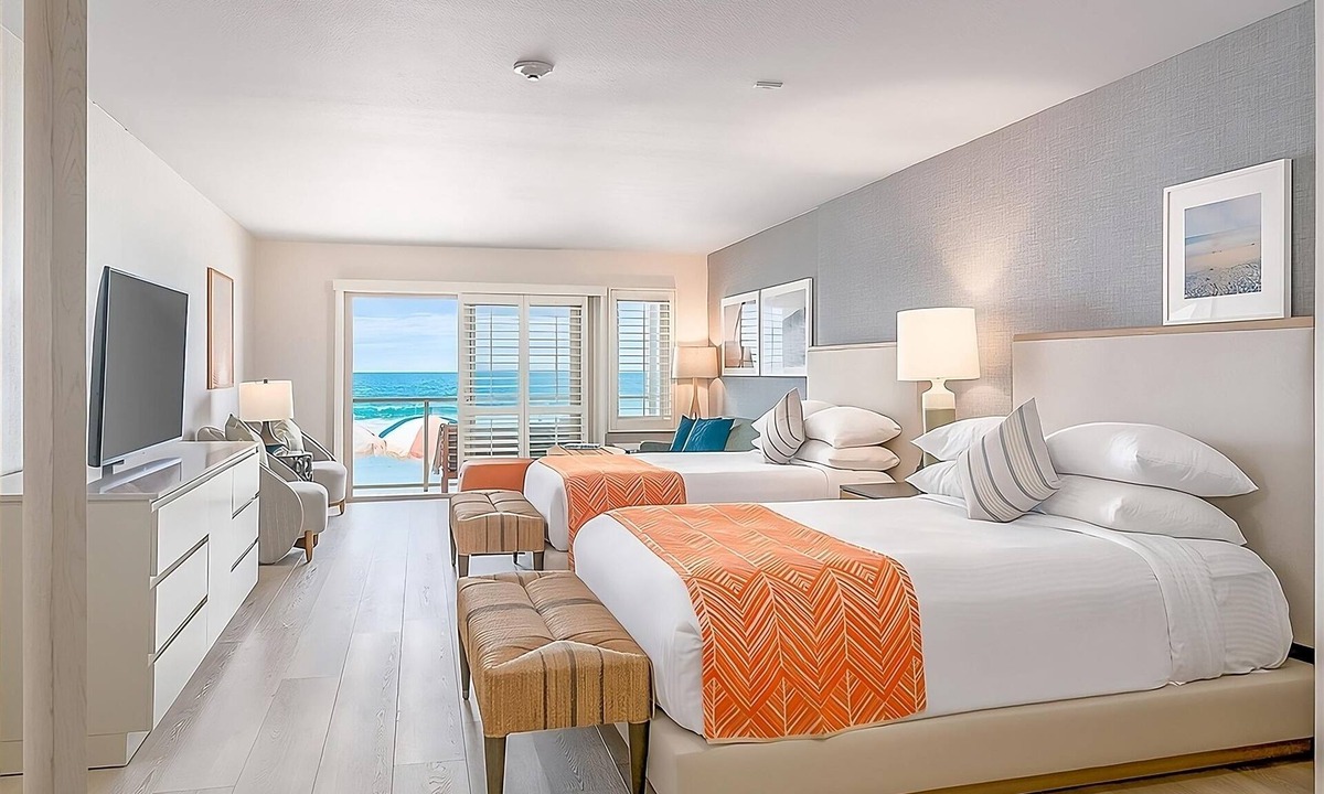 Carlsbad Village Hotel | 4 Spacious Units, Ocean Front 2 Queen at Beach Terrace, Outdoor Pool