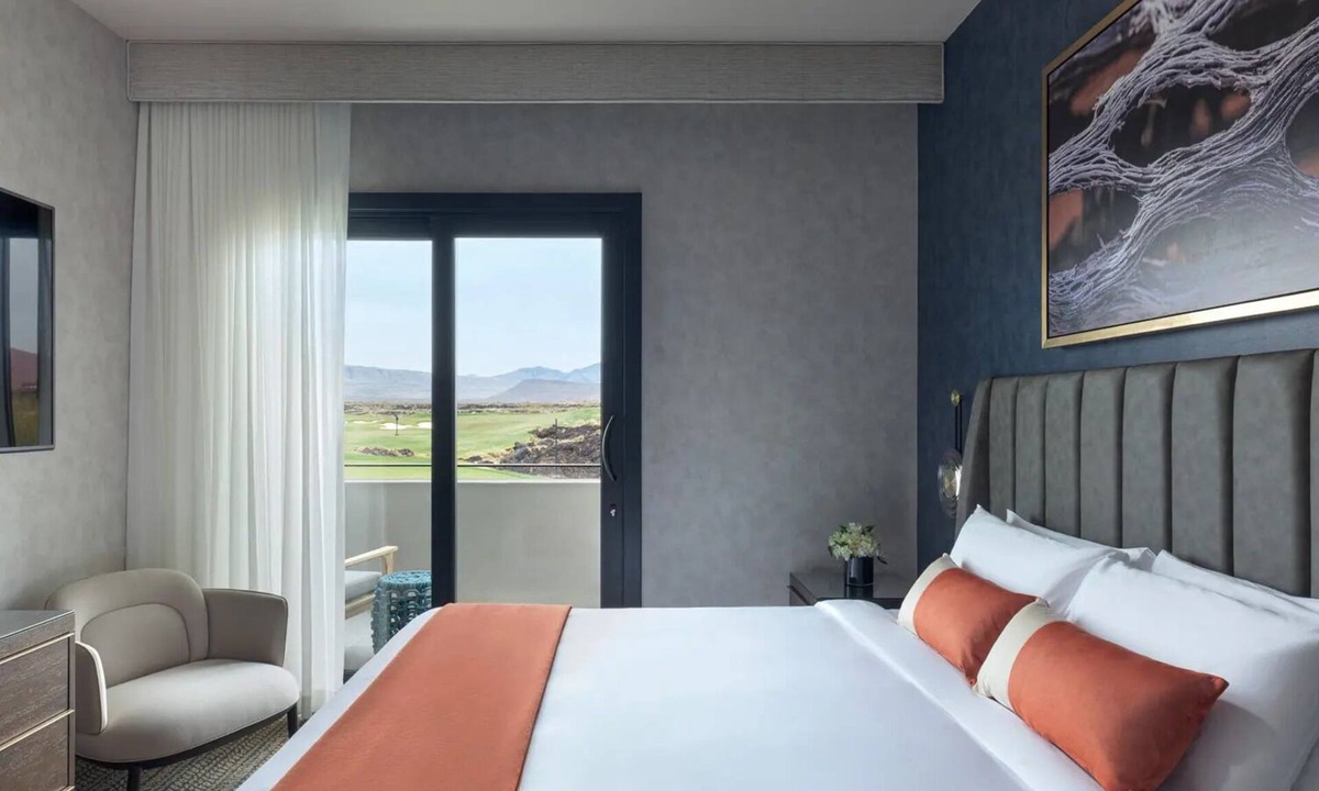 Ivins Hotel | 4 Upscale Suites w/ Pool Access Near Attractions - Perfect for Adventure Lovers
