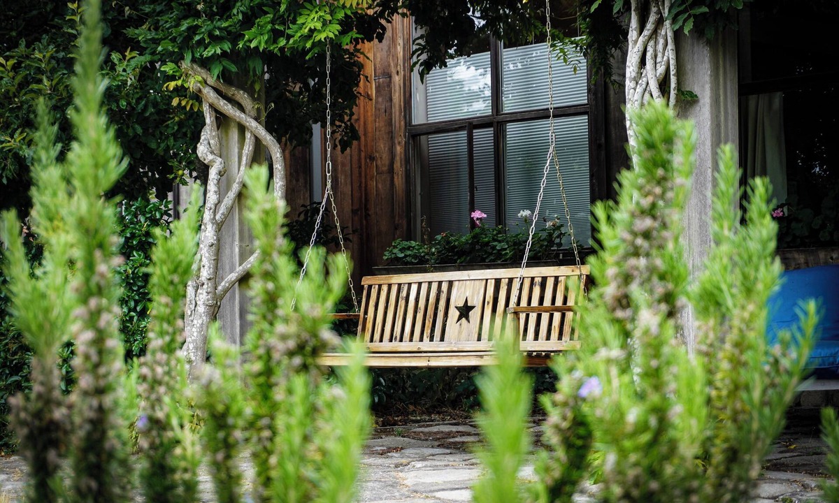Vashon Island House | 40 Acre Estate, Beach Access, Horses, Sleeps up to 6 on Vashon Island