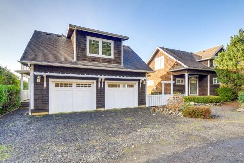 Moclips House | 4BR/4BA Beachfront Retreat with Hot Tub and Sauna