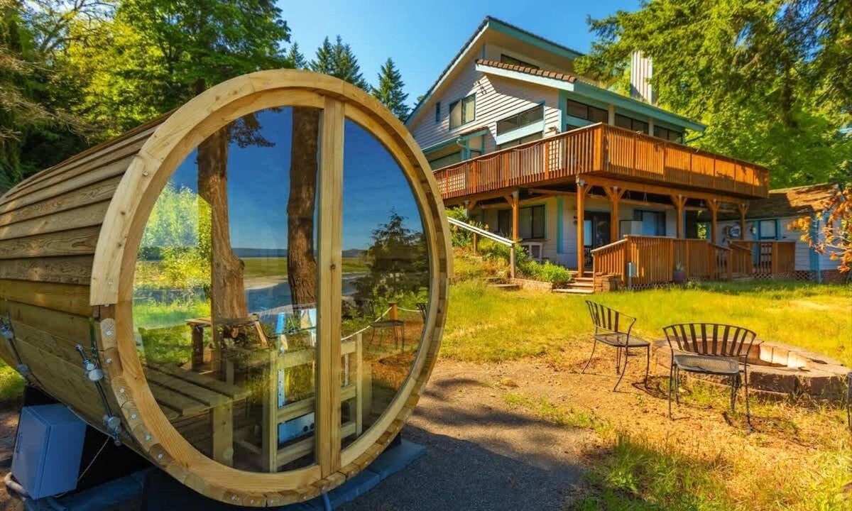Brinnon House | 4BR Waterfront Home | Sauna | Dock | Firepit