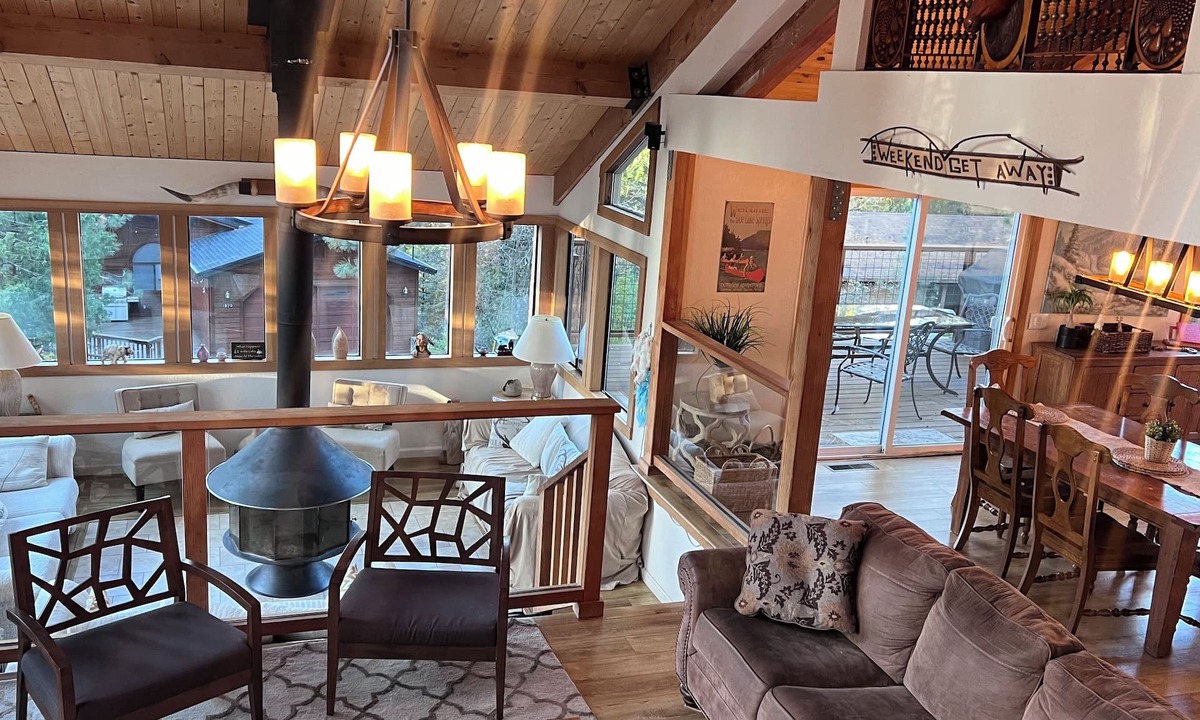 Arnold Cabin | 5 min walks to fly n lake