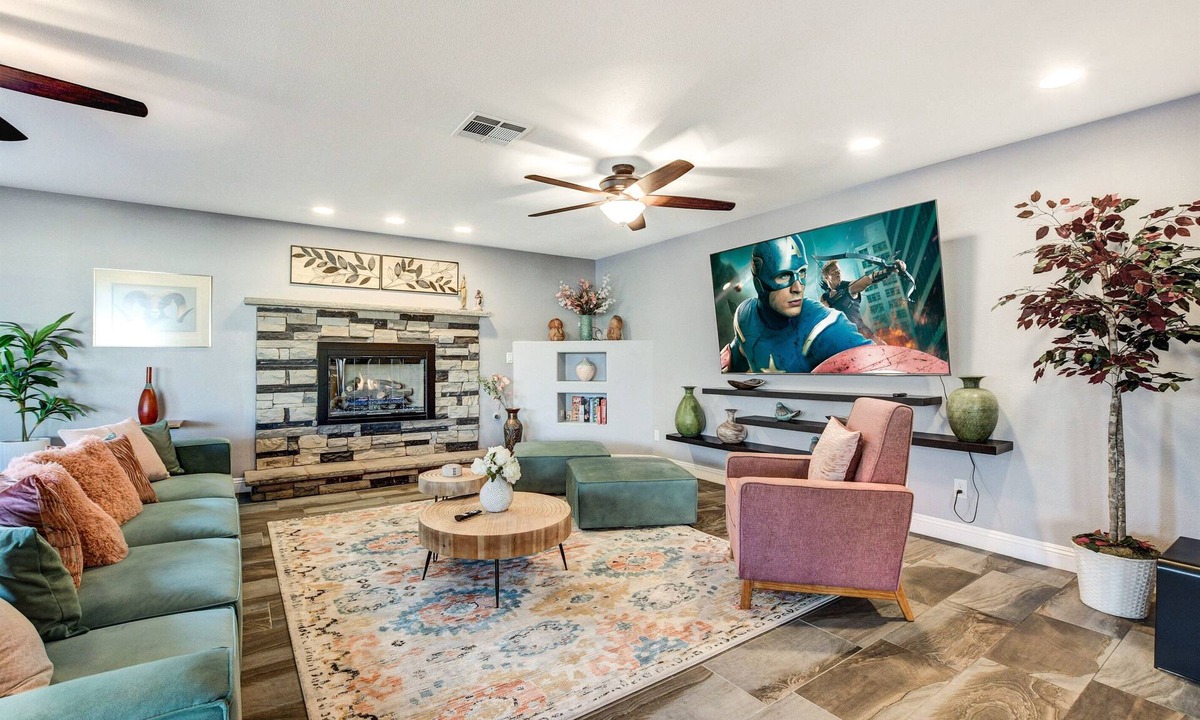 Black Mountain House | 5BDRM Lux Estate- Heated Pool and Neon Arcade Room