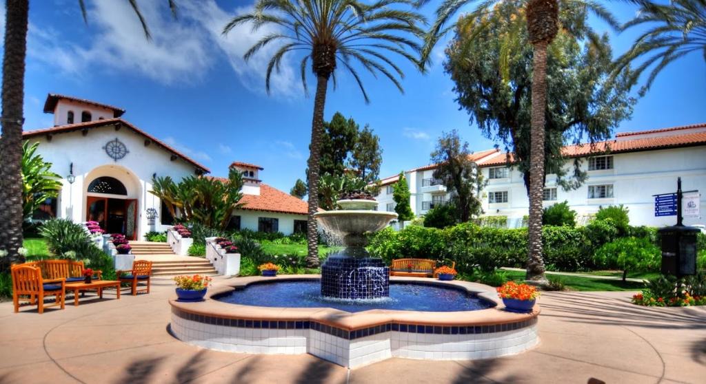 Carlsbad House | 604 Gorgeous Renovated Condo, Steps to Omni Spa, Golf, Tennis, PFC & Exclusive Building Pool
