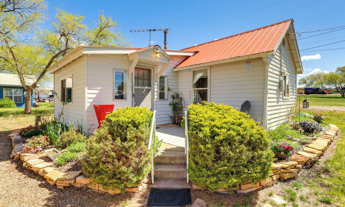 Dove Creek Cottage | 7 Mi to the Dolores River! Adventure-Ready Cottage