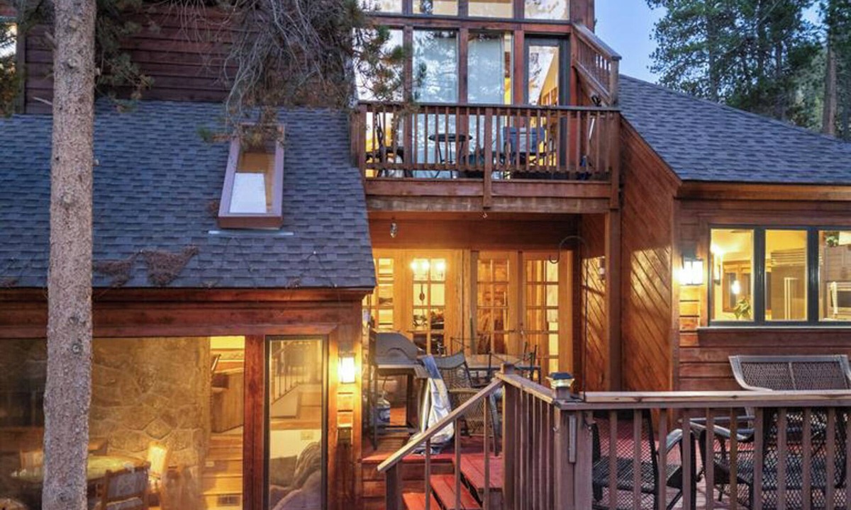 Keystone Cottage | 82 Lenawee Lane