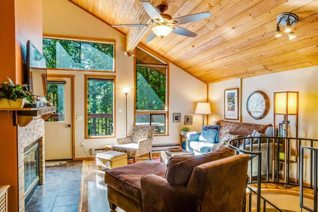 Whitefish Hotel | 86 Pole Bridge Condominium