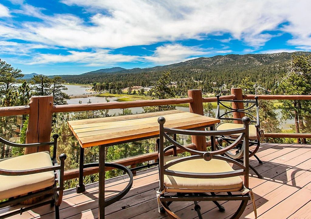 Castle Glen Estates House | 906-Windsong Manor
