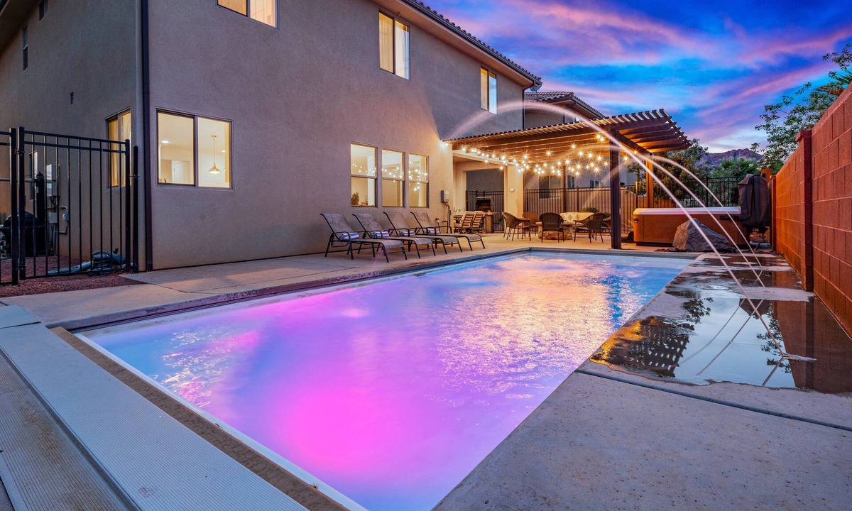Santa Clara House | 94 PV, Luxury Home with Private Pool & Hot Tub, Fire Pit, Huge Kitchen, and More!