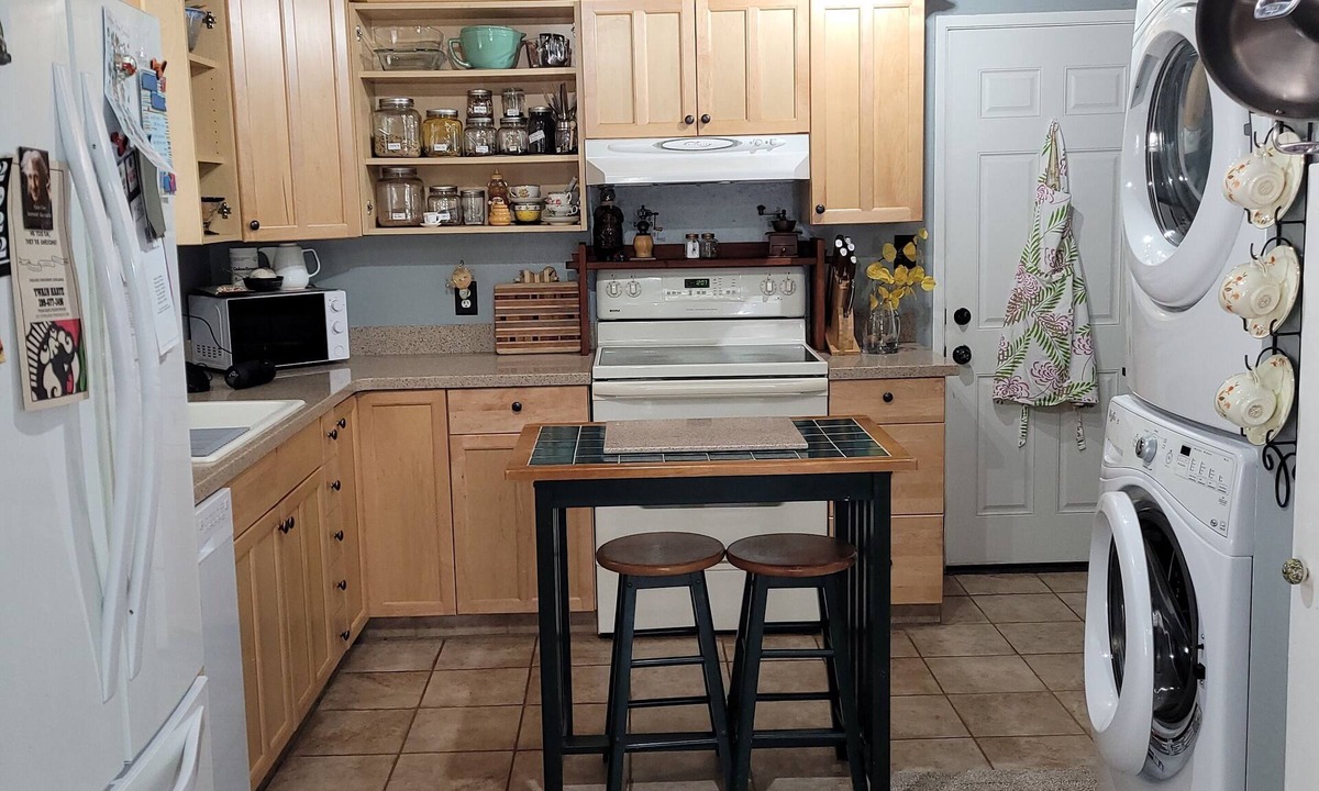 Twain Harte Cabin | A lovely 2 bedroom, 2 bath Cabin in the heart of Twain Harte.