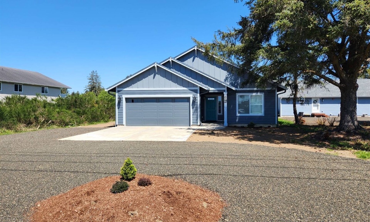Ocean Shores House | A Retreat on the Canal- New Game Room