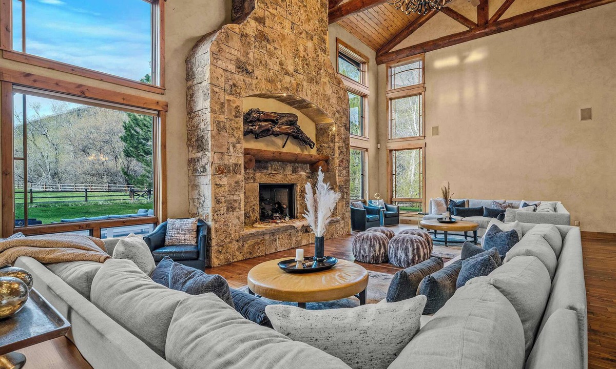 Oakley House | Abode at Trail Creek Canyon, views, hot tub, games