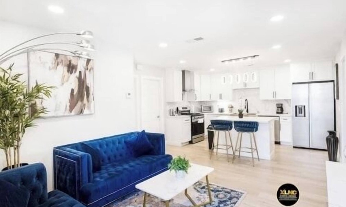 Lemon Grove House | Adams St 3BR 2BA Mid Unit | Near Downtown SD
