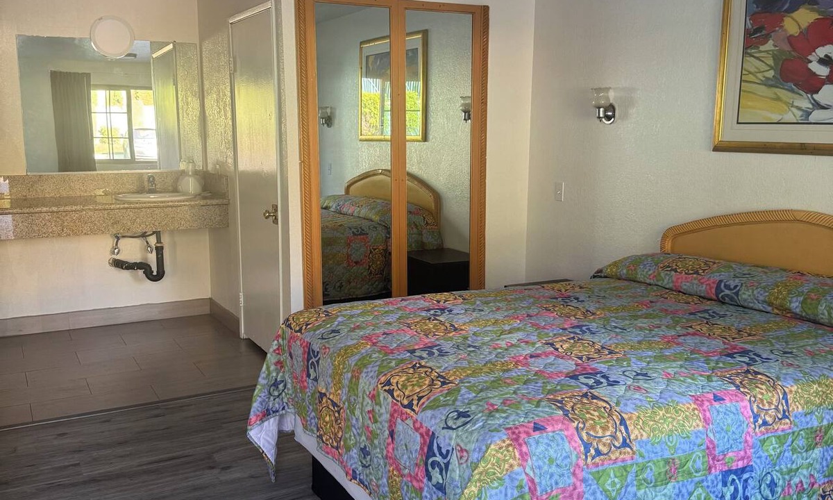 Azusa Hotel | All 8 Motel