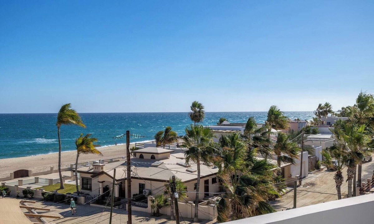 Buenavista House | All Together at the Beach Near Los Barriles!