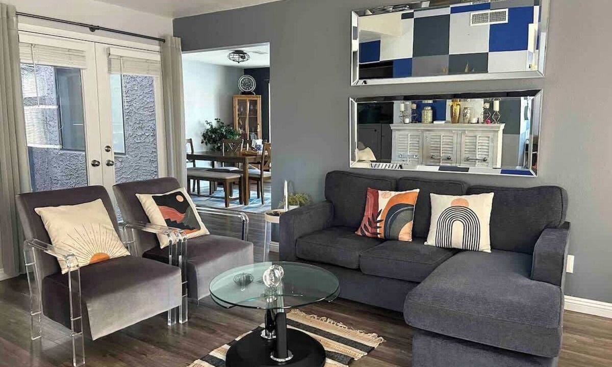 Las Vegas House | Alluring Abode -15 min to strip!