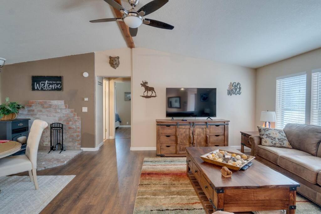 Munds Park Ski Chalet | Amazing 3 Bed, 2 Bath Cabin between Flagstaff & Sedona