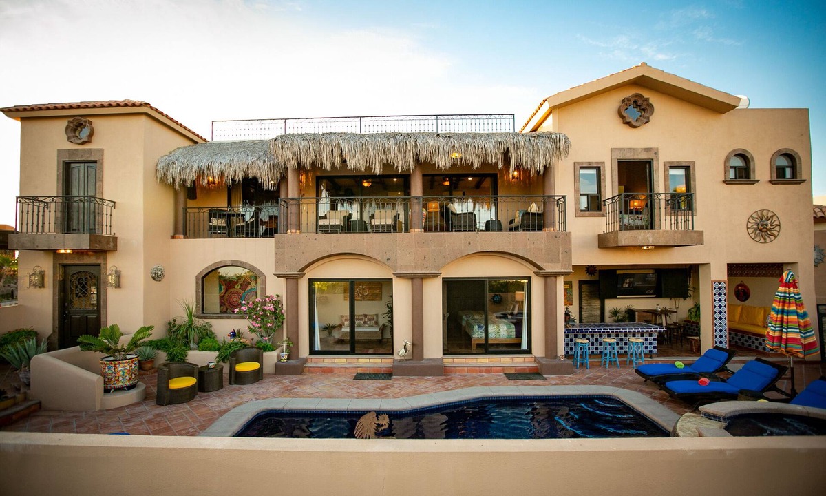 Cabo Bello House | Amazing 3 Bed, 3 Bath, with 2 Pools, Rooftop Patio and Breathtaking Ocean Views