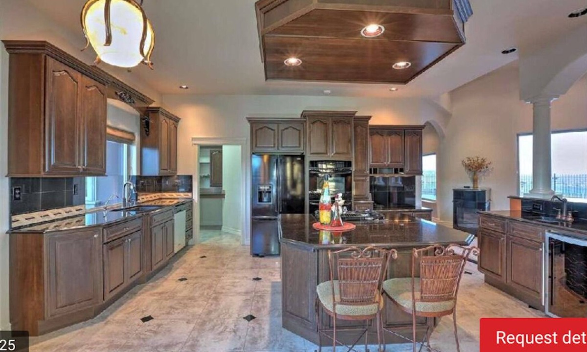 Kennewick House | Amazing views in the heart of Wine Country!