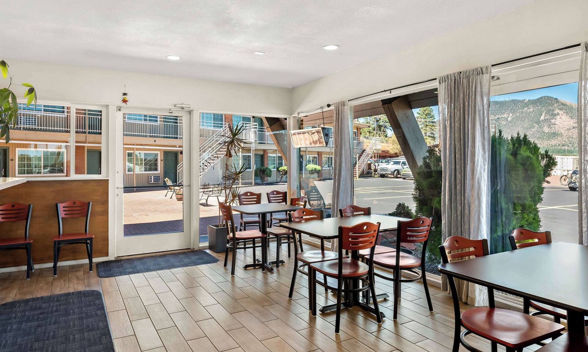 Flagstaff Hotel | Americas Best Value Inn & Suites Flagstaff